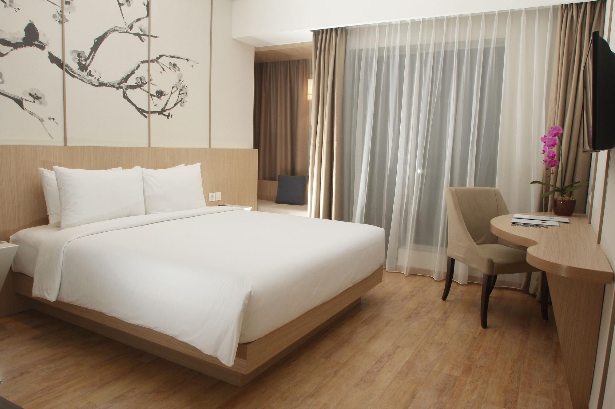 Hotel Santika Mega City Bekasi Esterno foto