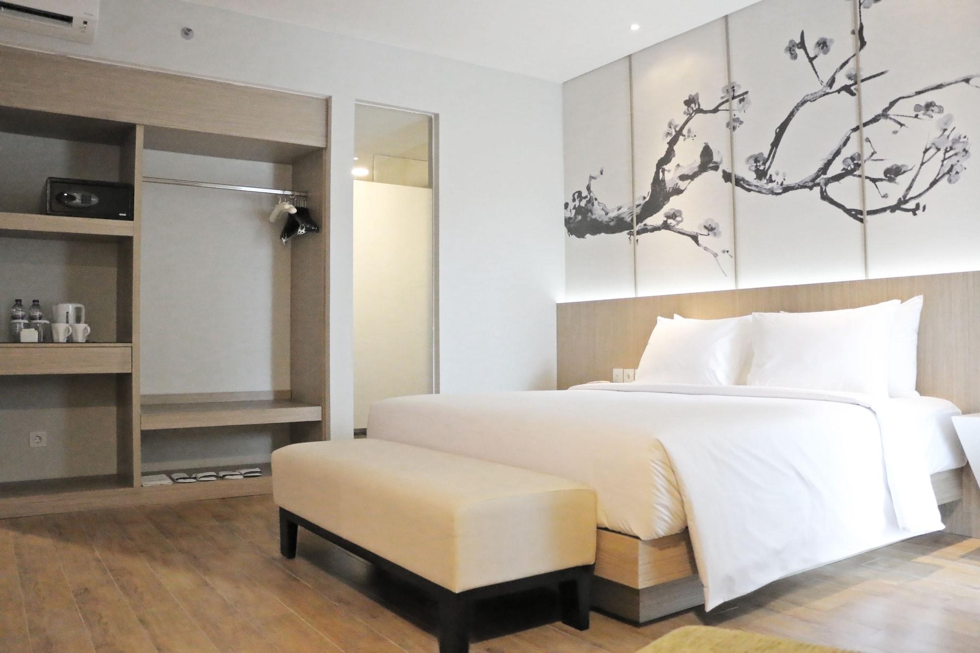 Hotel Santika Mega City Bekasi Esterno foto