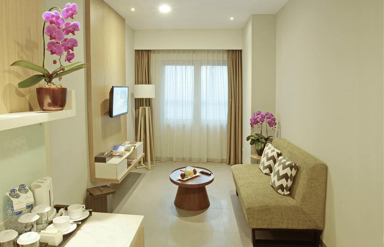Hotel Santika Mega City Bekasi Esterno foto